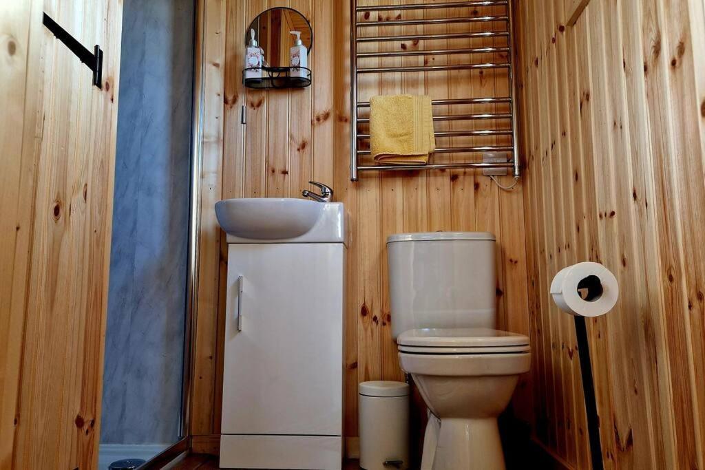 The Shepherd'S Hut @ Innlands Kilmaluag Εξωτερικό φωτογραφία